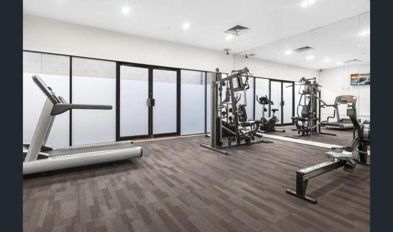 Close To Everything! Beautiful Hotel Studio'S, Sleeps 4 Gold Coast Ngoại thất bức ảnh