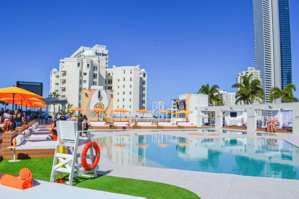 Close To Everything! Beautiful Hotel Studio'S, Sleeps 4 Gold Coast Ngoại thất bức ảnh